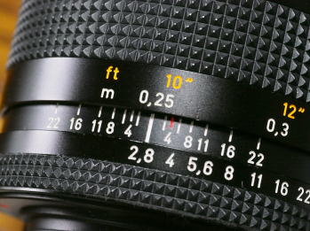 Carl Zeiss  Distagon 28mm F2.8